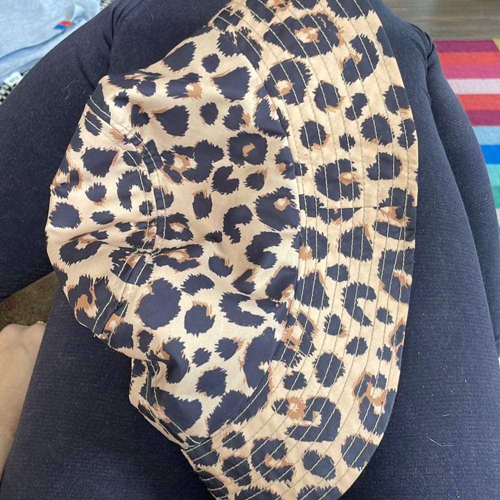 Bucket hat cheetah
